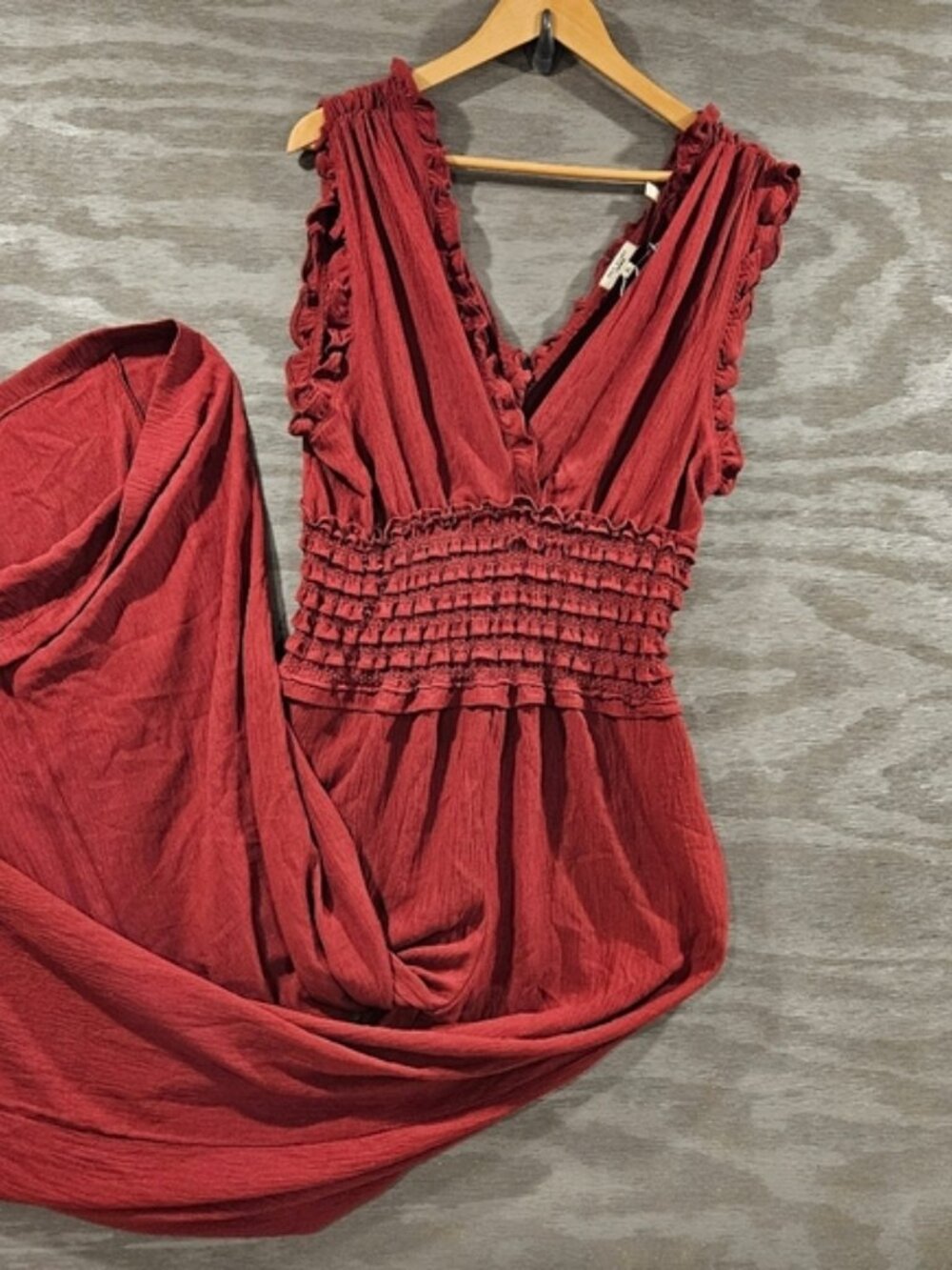 Max Studio Burgundy Sleeveless V‑Neck Jumpsuit
